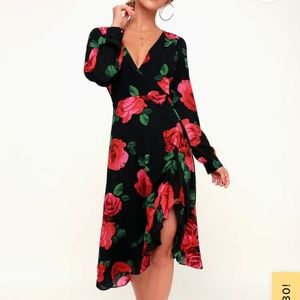 Lulu's Puff Sleeve Black and Red Roses Wrap Midi Dress size Small